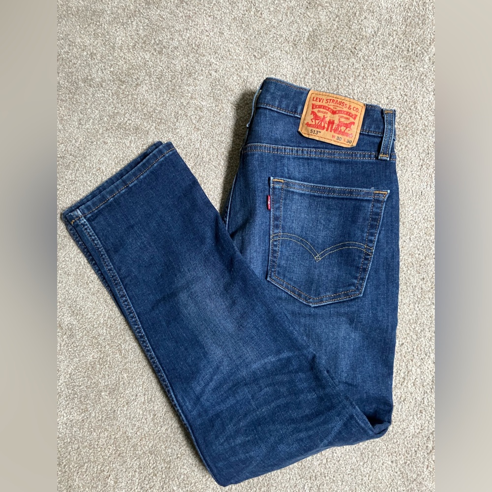 LEVIS 513 slim straight leg blue denim jeans closet staple classic 30 x 30